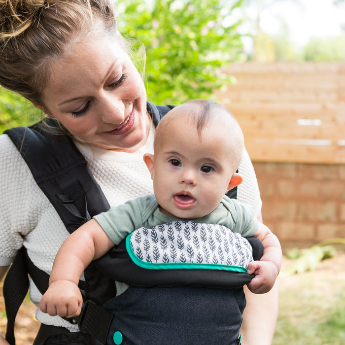 Infantino Flip 4-in-1 Convertible Carrier, Black