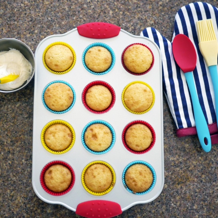 Handstand Kitchen Mini Cupcake Set