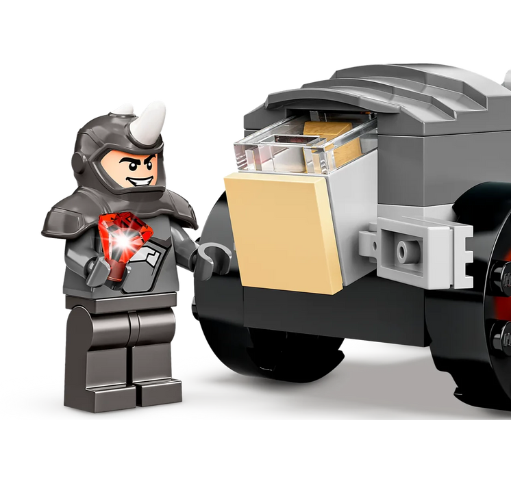 Lego Hulk vs Rhino Truck Showdown