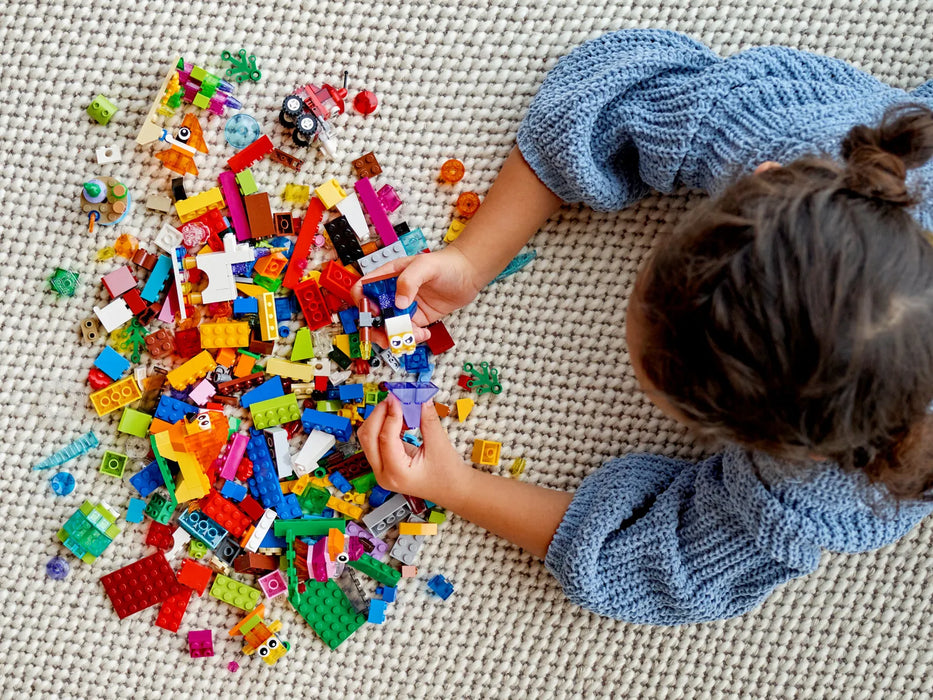 Lego Classic Creative Transparent Bricks