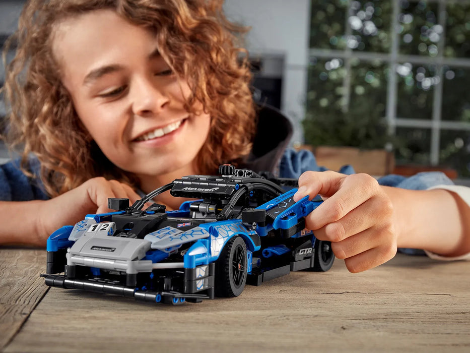 Lego Technic McLaren Senna GTR