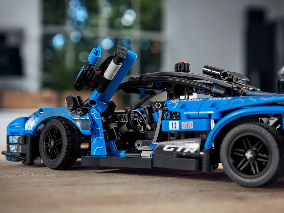 Lego Technic McLaren Senna GTR