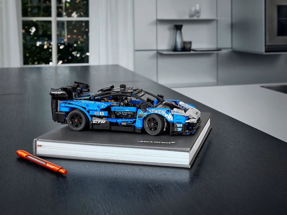 Lego Technic McLaren Senna GTR