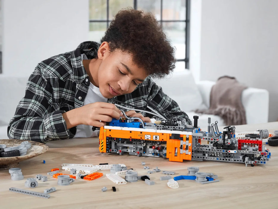 Lego Technic Heavy Duty Tow Truck