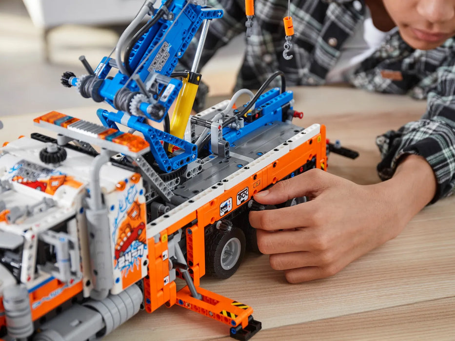 Lego Technic Heavy Duty Tow Truck