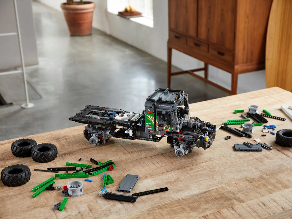 Lego Technic 4x4 Mercedes-Benz Zetros Trial Truck