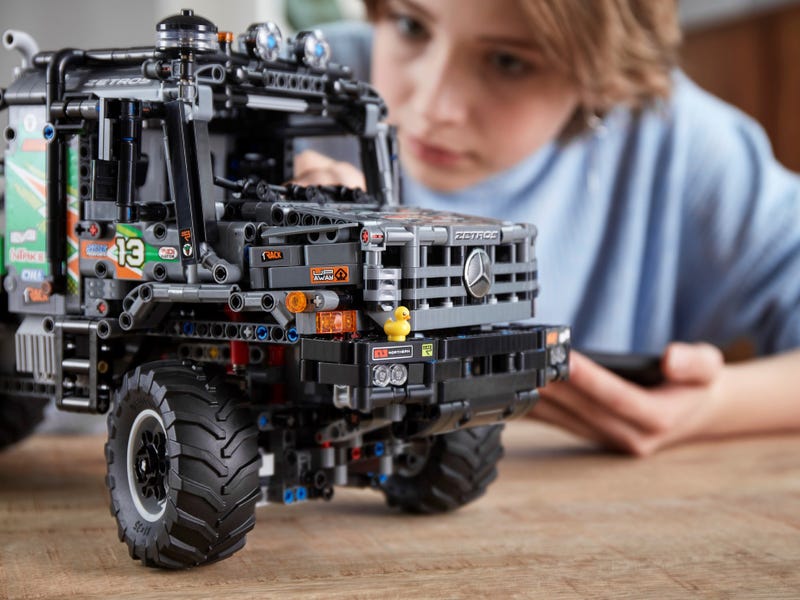 Lego Technic 4x4 Mercedes-Benz Zetros Trial Truck