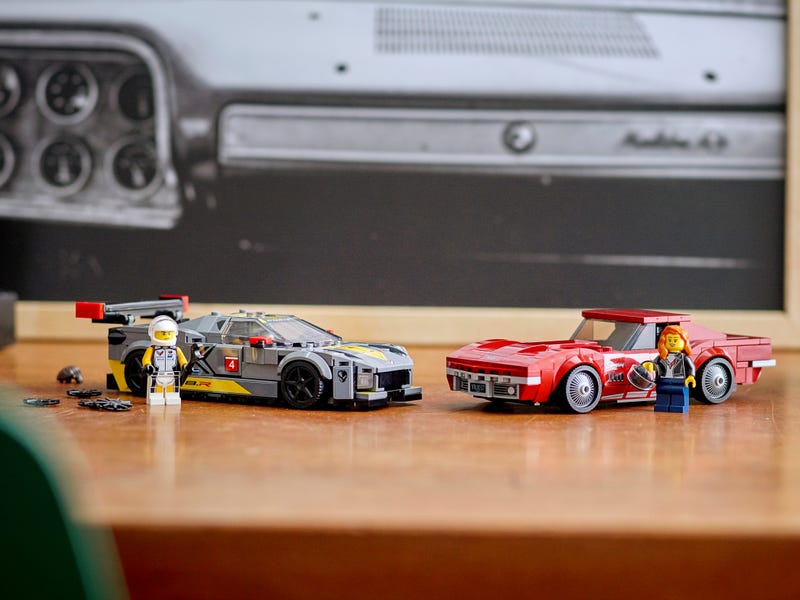 Lego Chevrolet Corvette C8.R and 1968 Corvette