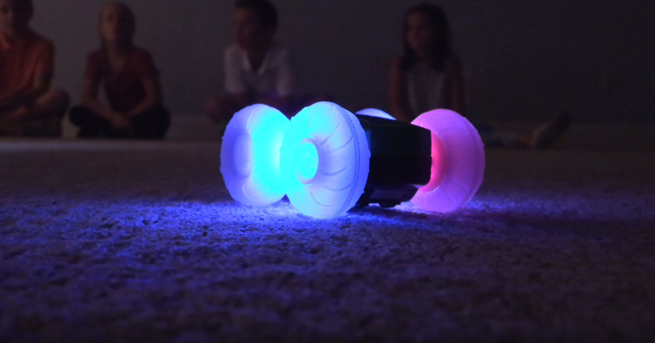 Mindscope Turbo Twister Flip Racer Bright LED Light Up Stunt RC Remote Control Blue Vehicle